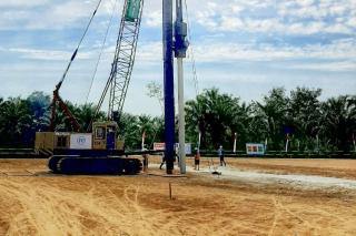 Gubri Lakukan Pemancangan Tiang Pertama SPAM Lintas Pekanbaru-Kampar
