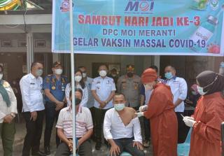 Sambut HUT ke 3 Tahun, DPC MOI Meranti Gelar Vaksinasi Massal