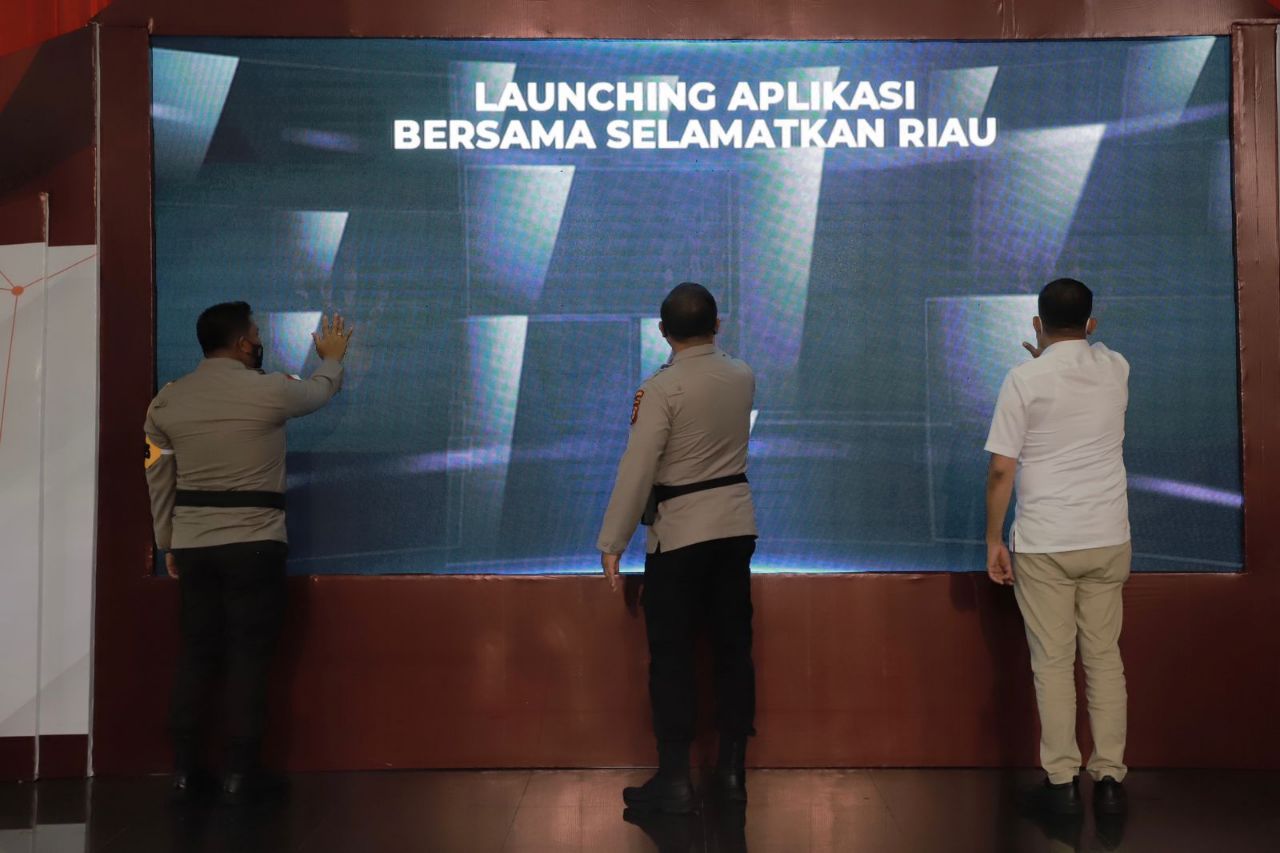 Antisipasi Lonjakan Covid-19, Kapolda Riau & Bupati Meranti Luncurkan Aplikasi BSR