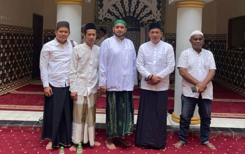 Bupati Meranti Ikuti Majelis Dzikir & Sholawat di Surakarta