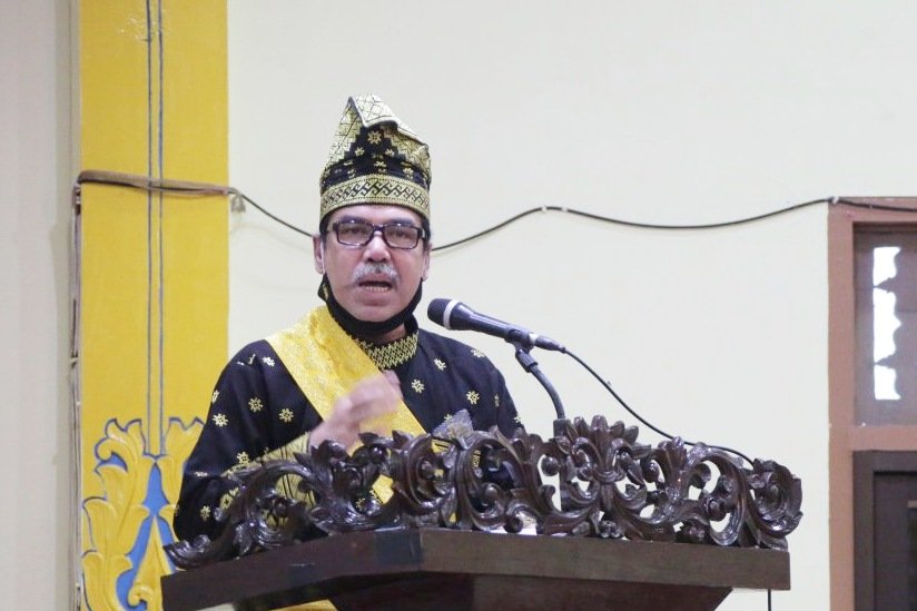 Riau Berduka, Ketua MKA LAM Riau Datuk Seri Al Azhar Tutup Usia