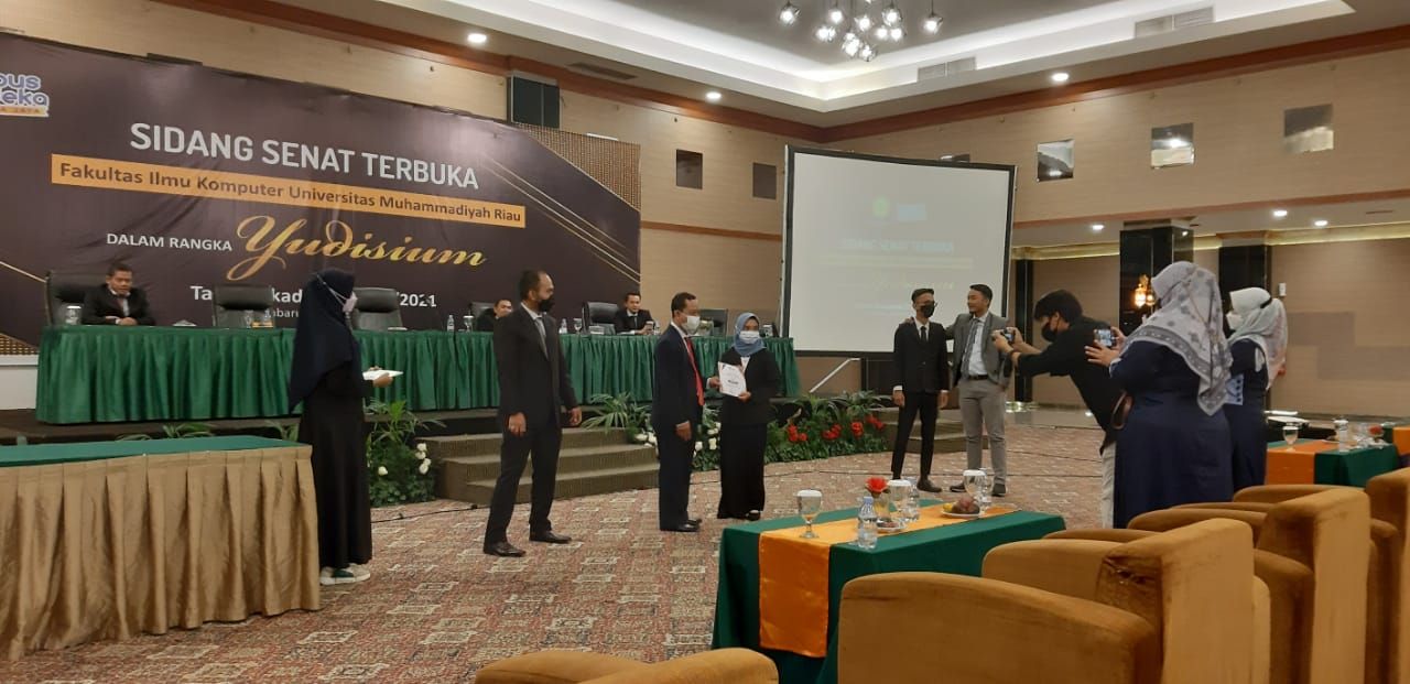 Universitas Muhammadiyah Riau Yudisiumkan 179 Mahasiswa Fakultas Ilmu Komputer 