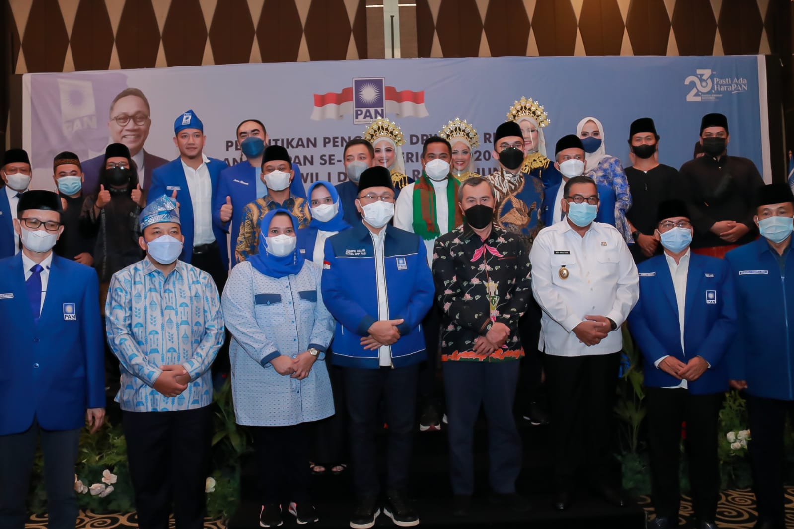 Hadiri Pelantikan Pengurus DPW dan DPD PAN se-Riau, Bupati Kasmarni Ucapkan Selamat