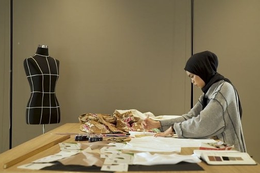 Keren, Desainer Muda Riau Bawa Batik Bono ke Kancah Nasional