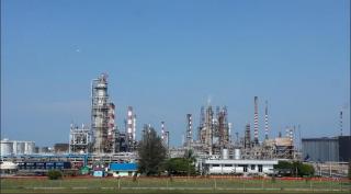 Kilang Pertamina Dumai Produksi Bahan Bakar Pesawat dari Minyak Sawit