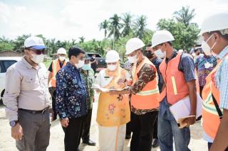 Pantau Pembangunan Durolis, Bupati Kasmarni Harap Masalah Air Bersih Segera Teratasi