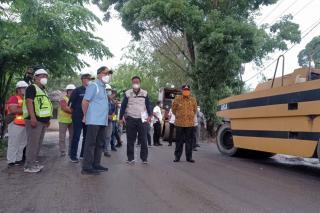 Gubernur & Wakil Gubernur Riau Cek Perbaikan Jalan Raya Petapahan Kampar