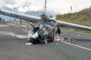 Pesawat Smart Air Jatuh di Bandara Aminggaru Ilaga, Bupati Sampaikan Duka Mendalam