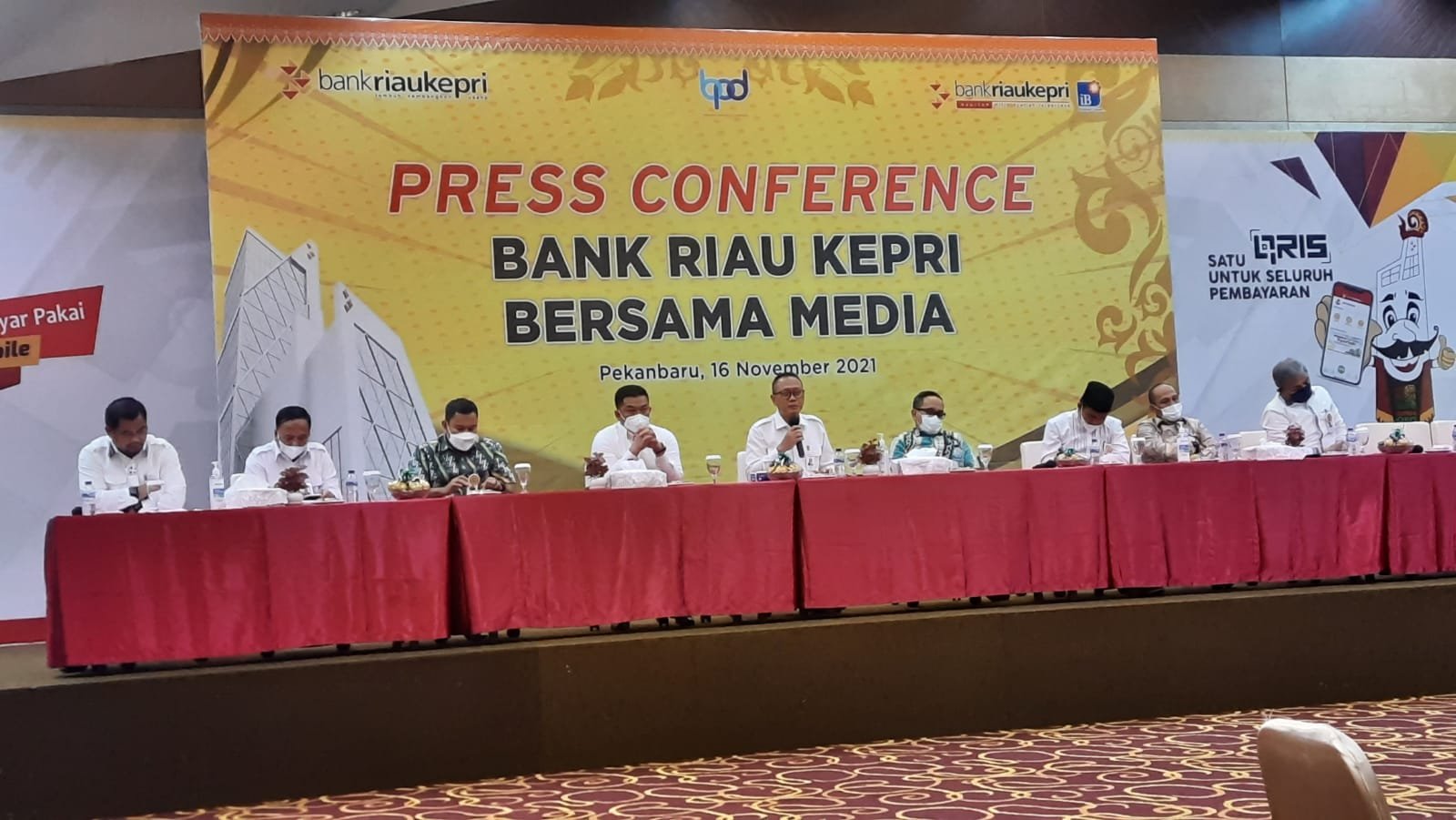 Izin OJK Akan Segera Terbit, Januari 2022 Bank Riau Konvensional Jadi Bank Riau Syariah