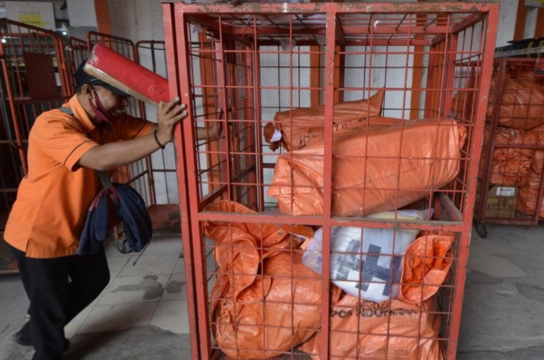 Pemerintah akan Memperketat Syarat Kiriman Paket Pos Lewat Pesawat Udara