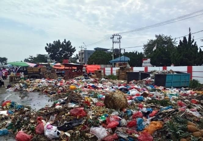 Beugh! Dugaan Korupsi Proyek Angkutan Sampah Pekanbaru Resmi Dilaporkan