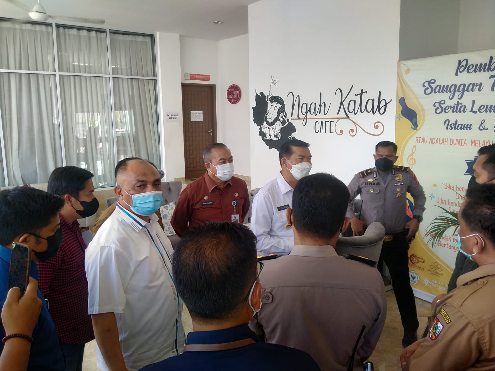 Pemko Pekanbaru Bantu Rawat Pelajar Yayasan Abdurrab yang Positif Covid-19 di RSD Madani