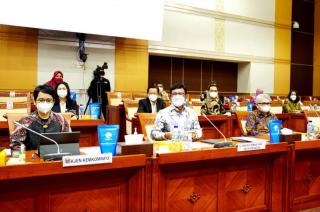 Pemerintah Siapkan 6,7 Juta Set Top Box untuk Warga Miskin