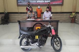 Kakek di Bangka Barat Nekat Curi Motor Milik Polisi