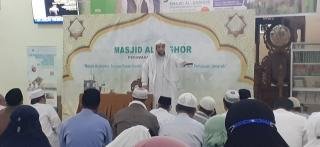 Syeikh Husein Jabeer Kukuhkan Pengurus Majelis Taklim Masjid Al-Anshor Pekanbaru