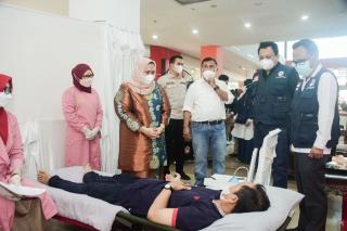 Bupati Kasmarni Apresiasi Kegiatan Donor Darah IDI Bengkalis di Duri
