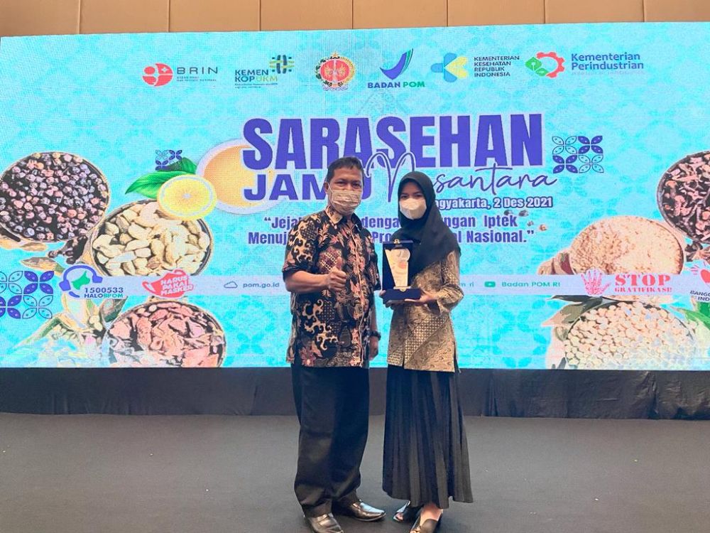Keren, Siswi SMKN 1 Dumai Raih Juara 1 Kategori Suplemen Kesehatan dari BPOM RI