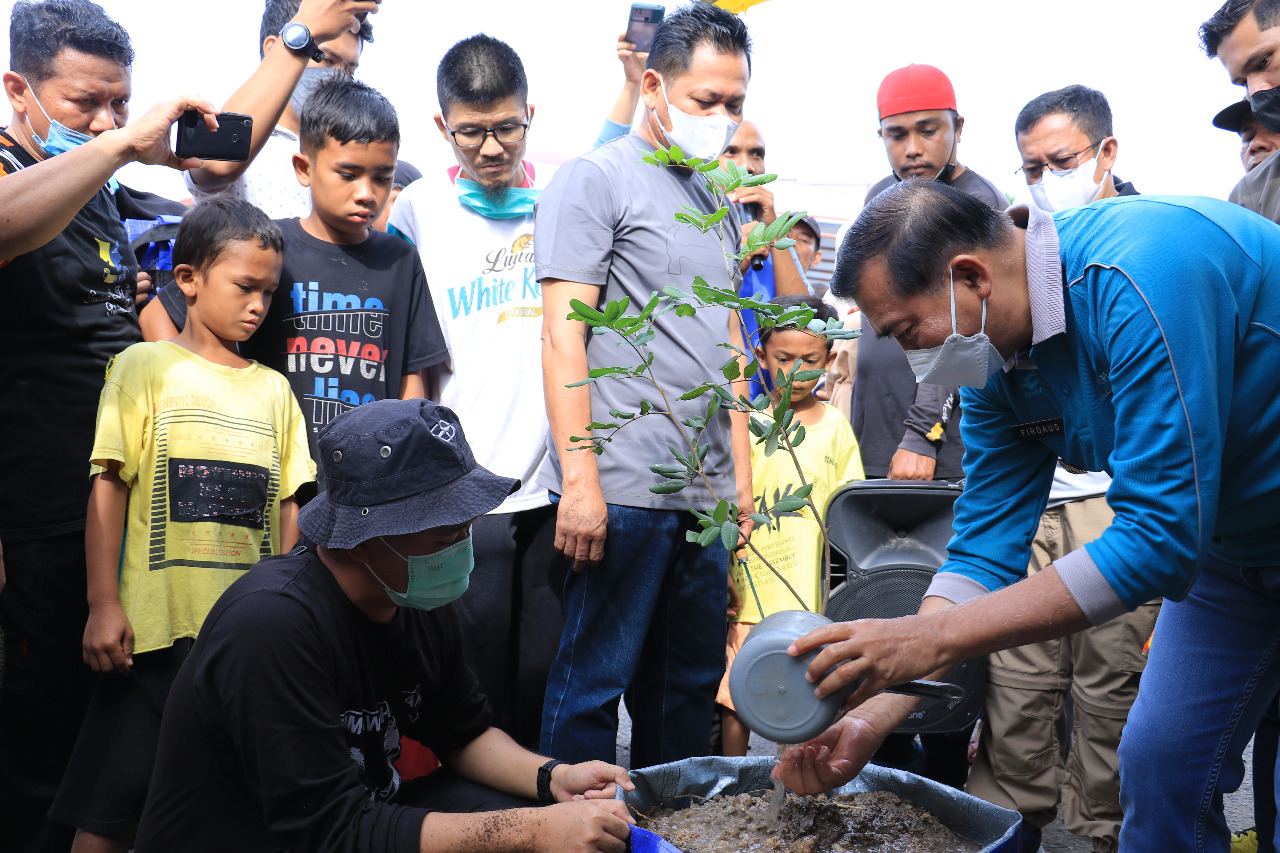 Bulan Menanam Nasional, Walikota Apresiasi Aksi Gorong Lorong Hijau Tabulapot