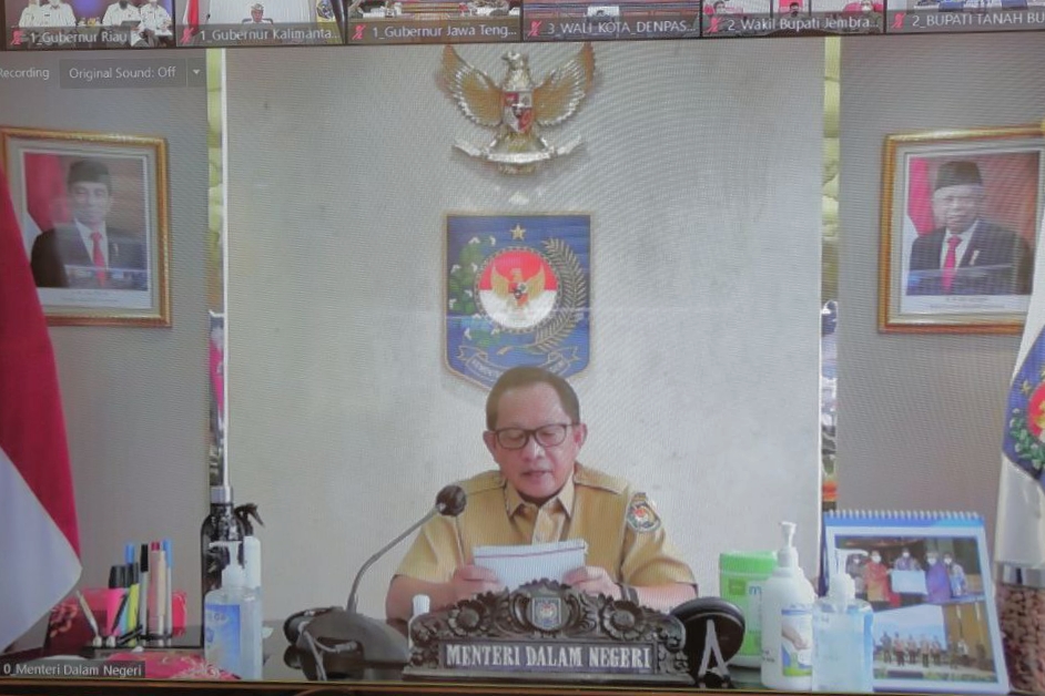 Pimpin Rapat Persiapan Natal & Tahun Baru, Ini Instruksi Tegas Mendagri