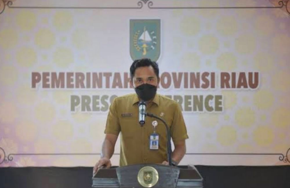 Gubri Tunjuk Raja Hendra jadi Plt Kadis Kominfotik Riau