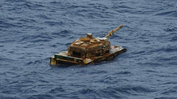 Disebut Tak Bahaya, Ini Asal Benda Mirip Tank Mengambang di Laut Natuna Kepulauan Riau