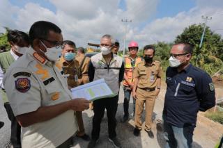 Cek Proyek Pemprov Riau, Wagubri Intruksikan Black List 2 Perusahaan di Pelalawan