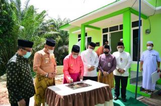 Gubernur Riau Resmikan Penggunaan Rumah Imam Masjid Nurul Iman Pekanbaru