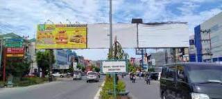 Segera Dipotong, Pemko Pekanbaru Data Ratusan Tiang Reklame Ilegal