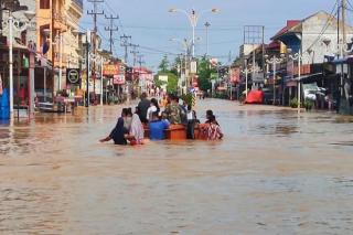 Banjir di Rohul, Jalan Lintas Pasir Pengaraian-Ujung Batu Terputus