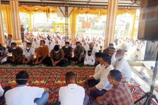 Mengenang 17 Tahun Tsunami Aceh, Ratusan Orang Lantunkan Zikir