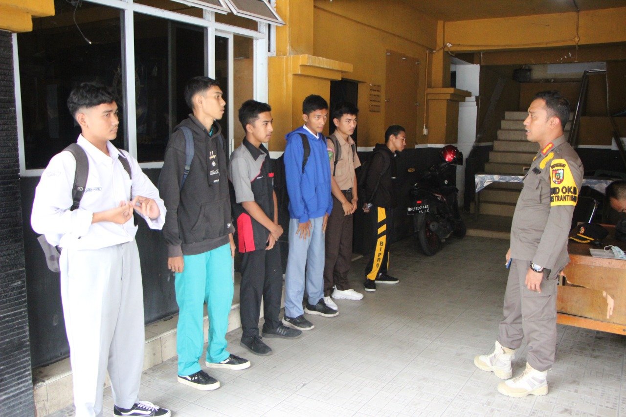 Satpol PP Pekanbaru Jaring Enam Pelajar di Warnet