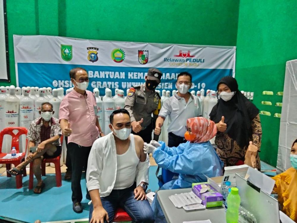 Kapolresta Pekanbaru Terima Vaksin Booster di Gedung IKPTB 