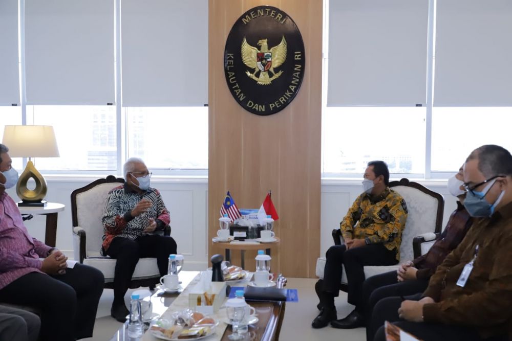Indonesia dan Malaysia Jalin Operasi Pengawasan Tekan Praktik Illegal Fishing