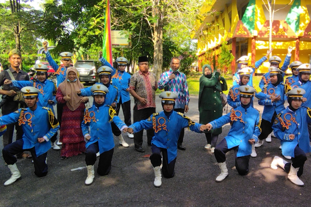 Tampil Memukau, SMA 2 Siak Hulu Kampar dan SMA Mutiara Harapan Pelalawan Bikin Heboh Penonoton LKBB