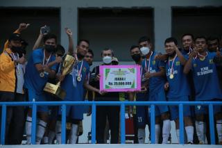 Liga Guru DTSL, Tim PGRI XIII Koto Kampar Raih Juara Satu Piala Gubernur Riau