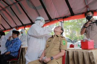 Antisipasi Lonjakan Kasus, Pejabat dan Pegawai Pemprov Riau Diswab