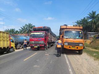 Sepanjang 2021, Dishub Riau Tilang 1.683 Truk, Didominasi Kendaraan ODOL 766 Unit 