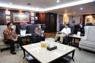 Ditemui Gubernur Syamsuar, Menko Marvest Segera Kunker ke Riau