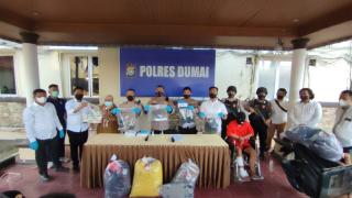 Polisi Sebut Pembunuhan di Kota Dumai Merupakan Pasangan Homo