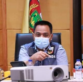 Pemko Pekanbaru Bakal Tertibkan Tiang Reklame Ilegal dengan Sistem Lelang