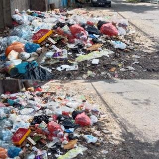 Sampah Masih Menumpuk di Jalan Hasanudin, Warga Minta Pemko Tegas Ke Pemenang Lelang