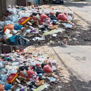 Sampah Masih Menumpuk di Jalan Hasanudin, Warga Minta Pemko Tegas Ke Pemenang Lelang