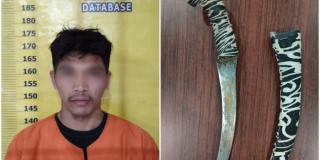 Warga Pasir Limau Kapas Rohil Ini Nekad Acungkan Sajam di Depan Petugas TNI-Polri