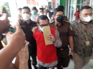 Oknum Dekan Dugaan Cabul FISIP UNRI Resmi Ditahan Kejaksaan