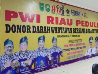 Sempena HPN dan HUT ke-76, PWI Riau Gelar Baksos Donor Darah
