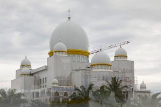 Tim Direktorat Bina Tekhnik dan Perumahan Kementerian PUPR Kaji Penurunan Menara Mesjid Raya Riau