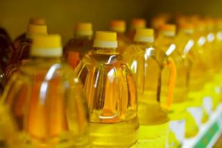 Hari Ini Pemerintah Mulai Berlakukan Kebijakan Minyak Goreng Rp14.000 Per Liter