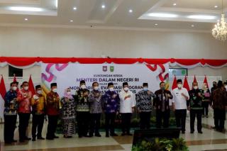 Bupati Meranti Rapat Terbatas bersama Mendagri, Siap Dukung Program Pemerintah