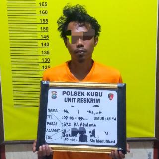 Polisi Ciduk Teman Pria Karyawati Yang Nampung Uang Penggelapan Rp 400 Juta di Rohil 
