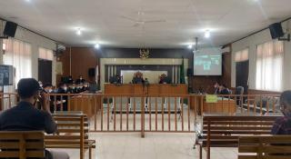 Dekan FISIP UNRI Nonaktif Syafri Harto, Jalani Sidang Dari Sel Mapolda Riau